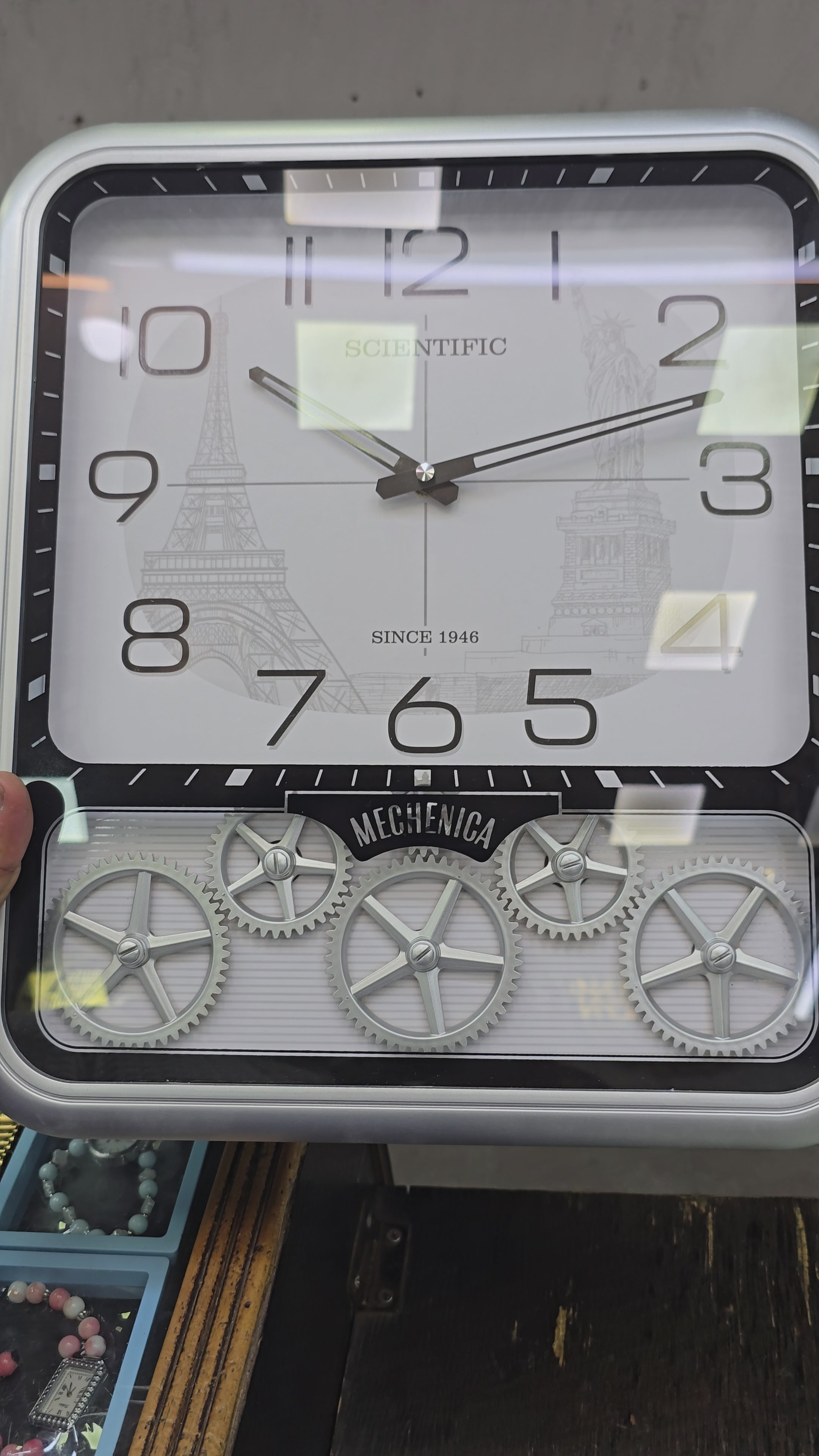 Scenitific Wall Clock With Gears