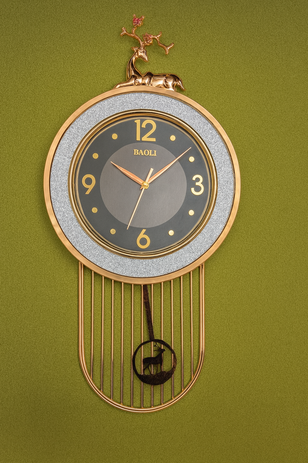 BAOLI Majestic Deer & Glitter Pendulum Wall Clock